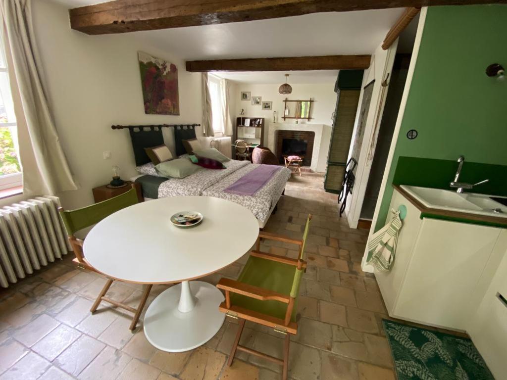 Amalouyse Studio De Charme Au Coeur Des Chateaux De Loire Montlouis-sur-Loire Luaran gambar